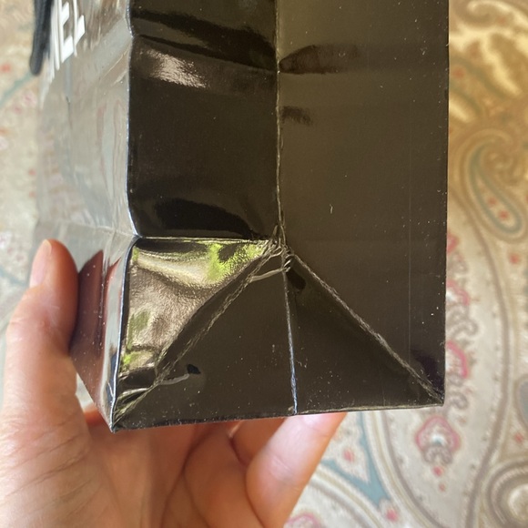 CHANEL - shopping bag 10w x 7 3/4 h x  approx 3 wide. - Picture 6 of 7